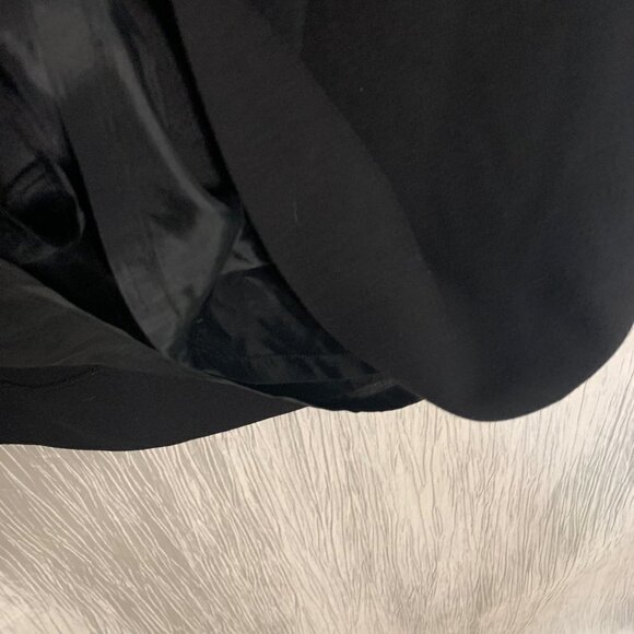 Eliza J Knee length Black Sheath Dress with 3/4 sleeves and pockets Size 6 - Picture 7 of 8